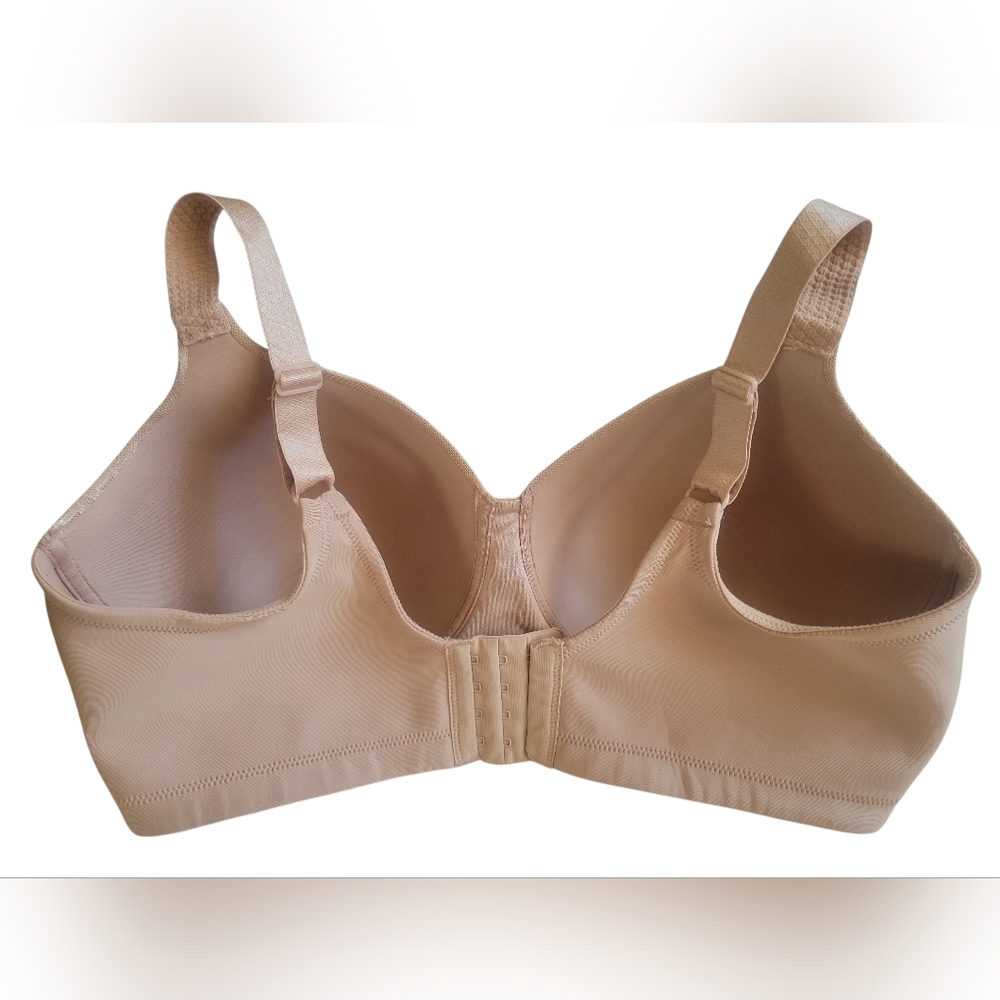 Vanity Fair Lace-Detail Wireless Bra in Nude - Picture 3 of 7